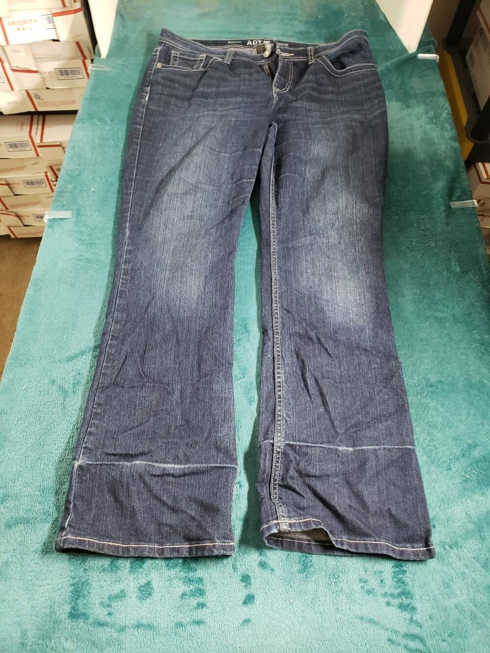 Apt 9 Jeans Size 14 Women Blue Denim Stretch Pants Ladies Mid Rise Bootcut